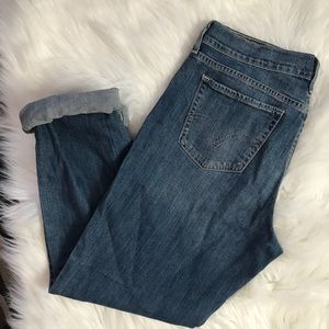 Levi’s 414 relaxed straight size 28 denim jeans